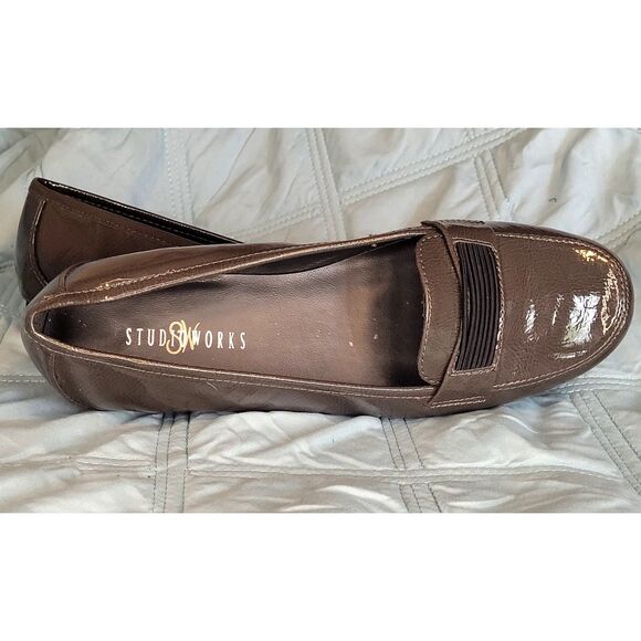 Studio Works Yale Gray Patent Loafer Women's 7.5M Shoes Flat Heel Business Woman - Picture 4 of 8